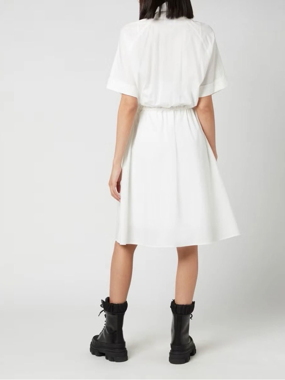 Dress Subcategory - Picture 3 of 9